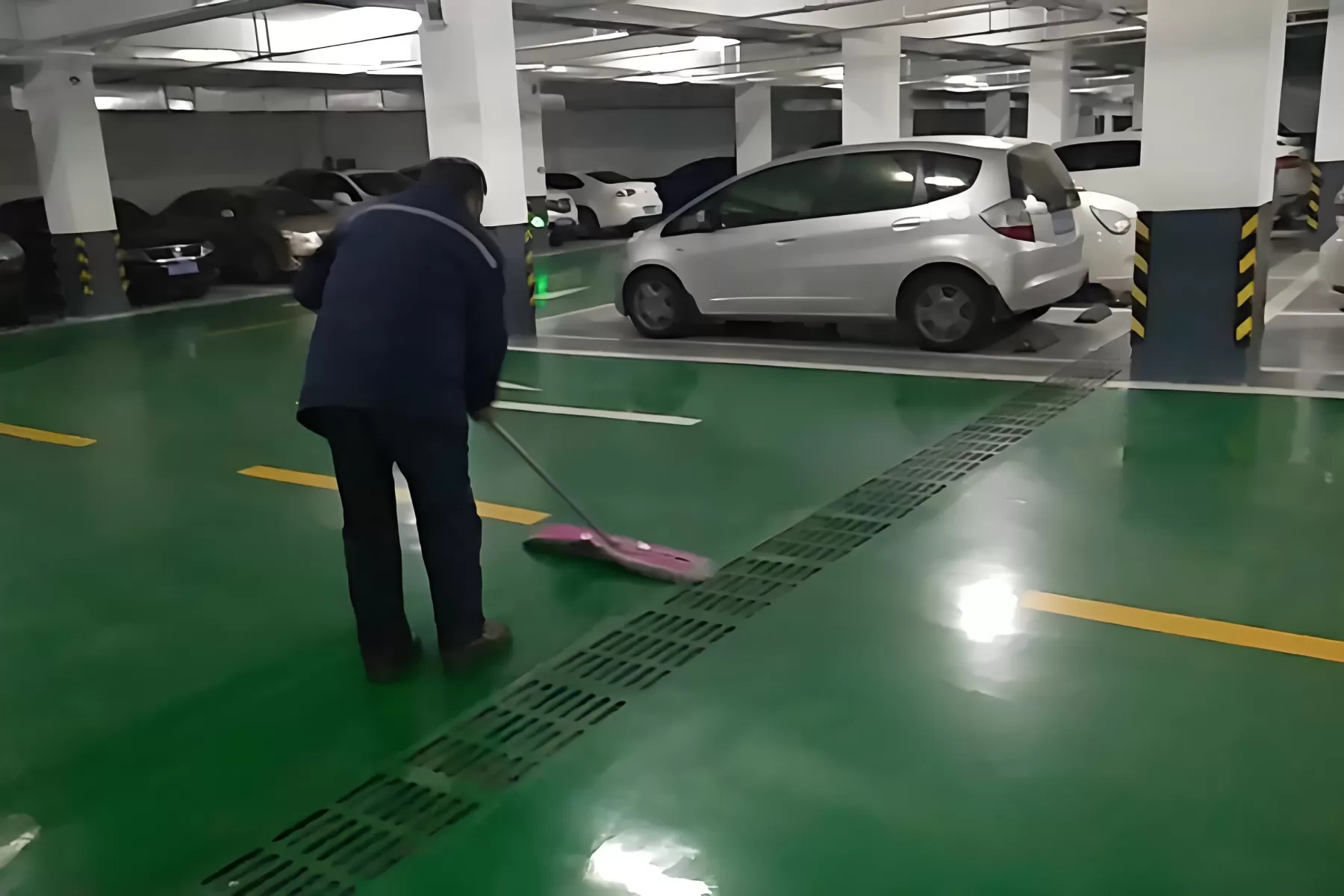 commercial mopping robot